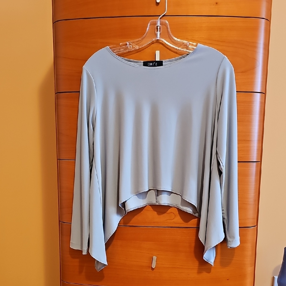 Comfy USA Light Gray Women's Blouse